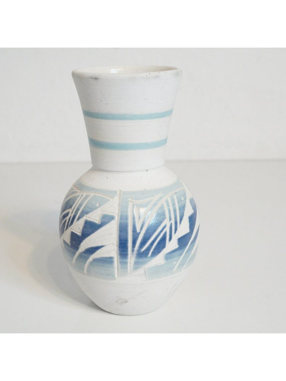 Vintage R. Gonza Mexican Pottery Bud Vase Blue White Hand Painted 4.75 Inches